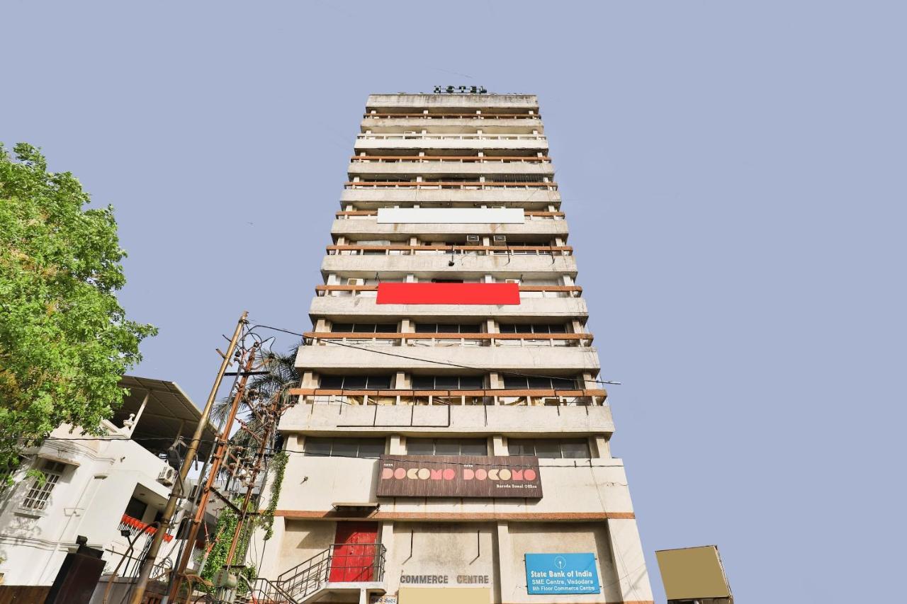 Oyo 17117 Hotel Rainbow Vadódara Exteriér fotografie